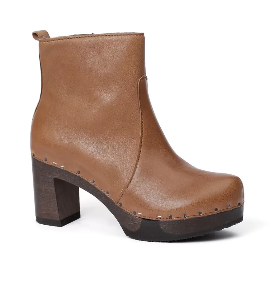 Booties<SOFTCLIX Loretta Washed Nappa Camel